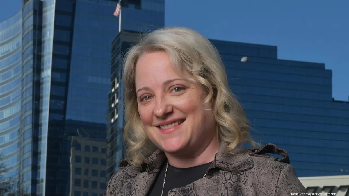 Lena McDearmid of Momnt Calls Herself a Builder